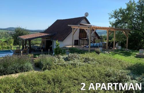 Pecsely Apartment | Pécsely apartman