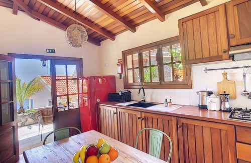 Arco da Calheta House | Pôr do Sol by LovelyStay