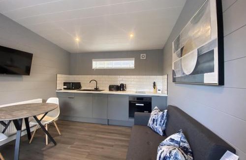 Bethesda Apartment | P50 - Studio Pod with Hot Tub
