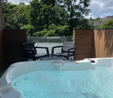 Bethesda Apartment | P51 - Studio Pod with Hot tub