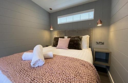 Bethesda Apartment | P51 - Studio Pod with Hot tub