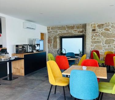 Santa Maria da Feira House | Paços de Douro - Chambre 6 Lumineuse & Paisible