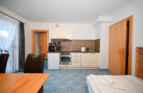 Bruck an der Grossglocknerstrasse Apartment | Panorama Apartments Bruck by All in One Apartments