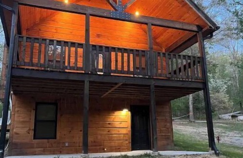 Jamestown Cabin | Pa's Cozy Cabin