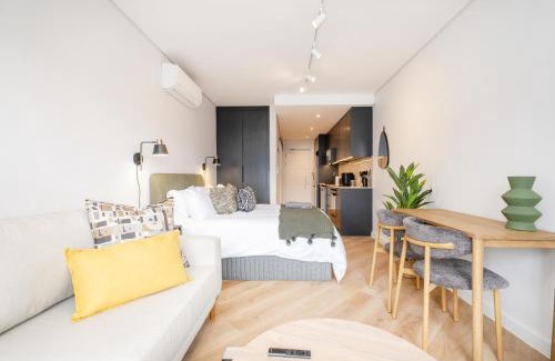 Paarl Apartment | Paarl Studio 138 - Ultra Modern Apartment with AC and onsite Parking