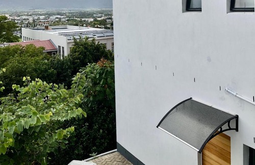 Paarl Apartment | Paarl Views
