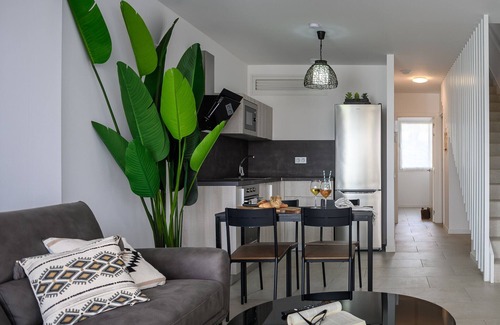 Playa Blanca Ski Chalet | Pachamama House - Near the beach, Air-Con, Fast Wifi and SAT tv