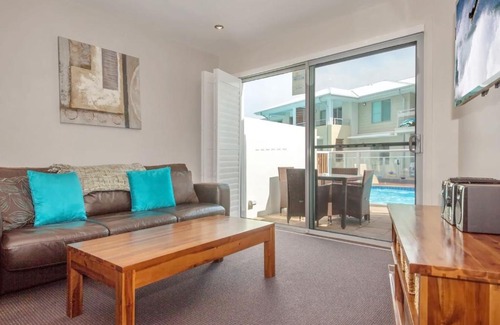 Salamander Bay Apartment | Pacific Blue Apartment 139, 265 Sandy Point Road
