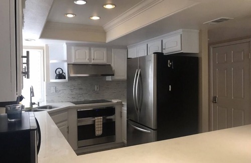 Huntington Beach Villa | Pacific Breeze ocean view , a few steps from Main Street, the sand and pier