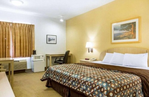 Watsonville Hotel | Pacific Coast Inn