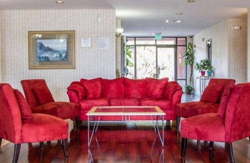 Watsonville Hotel | Pacific Coast Inn