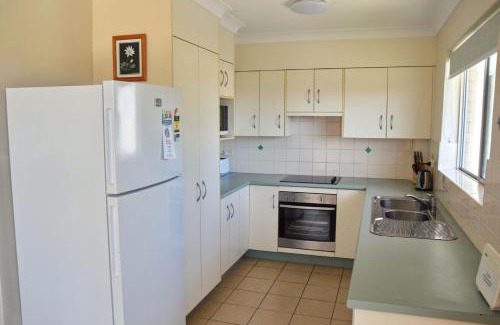 South West Rocks Apartment | Pacific Court no 3 - Bring your own linen.