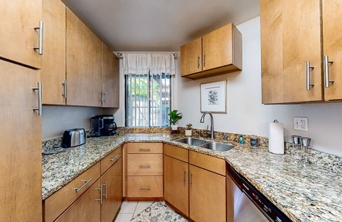 Playa Del Rey Condo | Pacific Cove | Pool & Hot Tub, Fitness Center | Walk to Beach & Dining