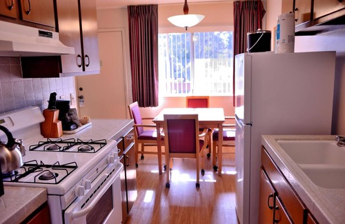 Pacific Grove Hotel | Pacific Gardens Inn