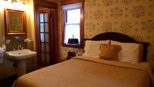 Pacific Grove Hotel | Pacific Grove Inn