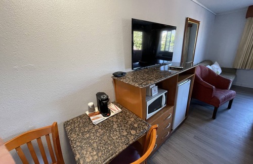 Grover Beach Hotel | Pacific Inn