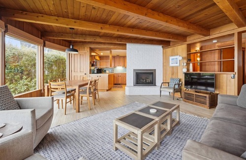Arch Cape House | Pacific Knoll - Oceanfront! - Beachcomber Vacation Homes