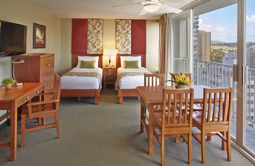 Waikiki Hotel | Pacific Monarch Hotel