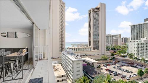 Waikiki Apartment | Pacific Monarch