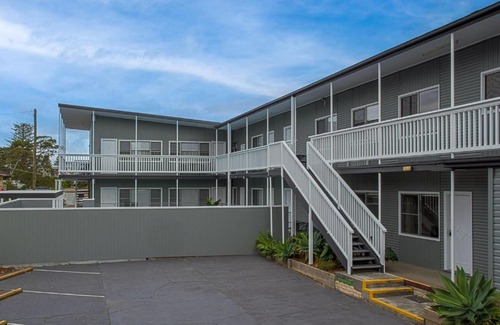 Forster Hotel | Pacific Motel 01