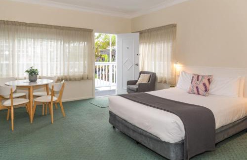 Forster Hotel | Pacific Motel 10