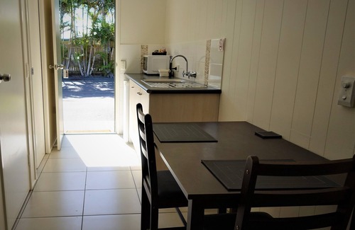 Marcoola Hotel | Pacific Palms Motor Inn