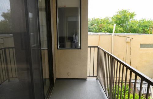 Downtown Apartment | Pacific Pearl 2 bed Apt with FREE PARKING in Santa Monica