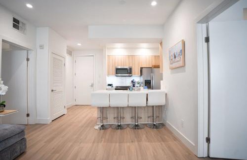 Downtown Apartment | Pacific Pearl 2 bed Apt with FREE PARKING in Santa Monica