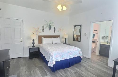 Oceano House | Pacific Plaza #109 - Seaside Setting - 1BdrmUp-K-QSofa