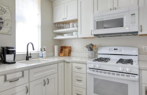 Oceano House | Pacific Plaza #410 - Pacific Coast Hideaway - 1BdrmUp-K