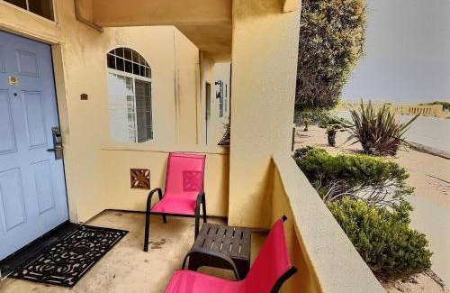 Oceano House | Pacific Plaza #605 - Seaside Flamingo Retreat - 1BdrmD-K-QSofa
