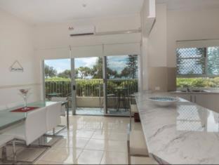 Surfers Paradise Apartment | Pacific Plaza Apartments