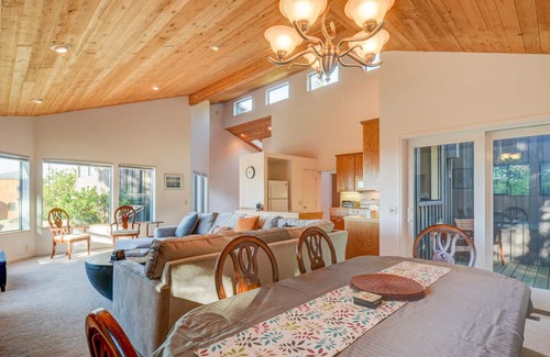 Sea Ranch House | Pacific Splendor Private Hot Tub w/Views!