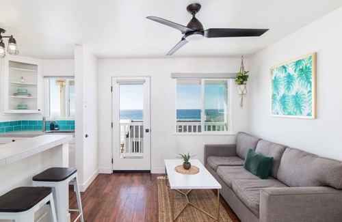 Townsite Condo | Pacific Villas - Unit 3