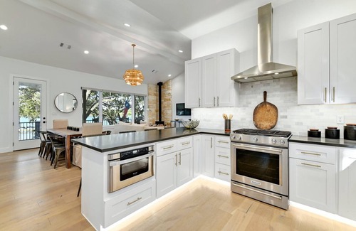 Kingsland House | Packsaddle Point- Pool, hot tub and amazing views!