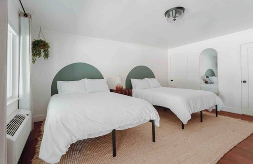 Packwood Hotel | Packwood's Woodsy Room