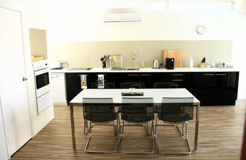 Padbury Villa | Padbury Guest House - privacy & comfort