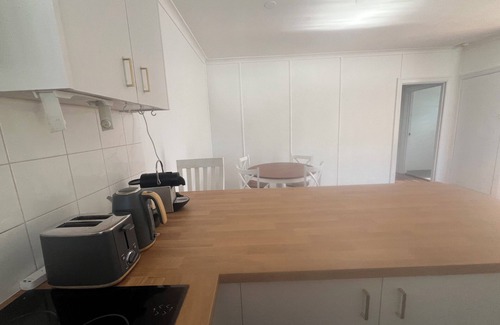 Paddington Apartment | PaddingtonPad walk to Suncorp close to train city restaurants one car space