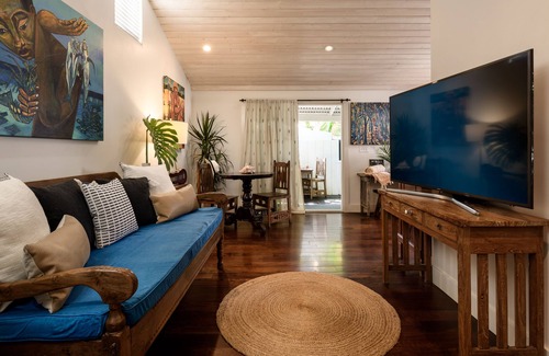 Paia House | Paia Inn - 1 Bedroom King Suite - Garden View