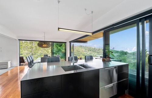 Paihia House | Paihia Home, Sea View and Pool
