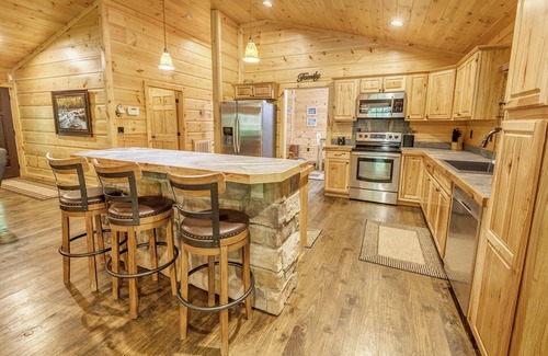 Greeneville Cabin | Paint Creek Luxury Cabin