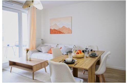 Romainville Apartment | Paisible 3 pièces, proche de Paris avec parking