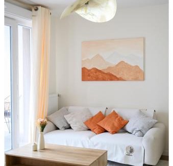 Romainville Apartment | Paisible 3 pièces, proche de Paris avec parking