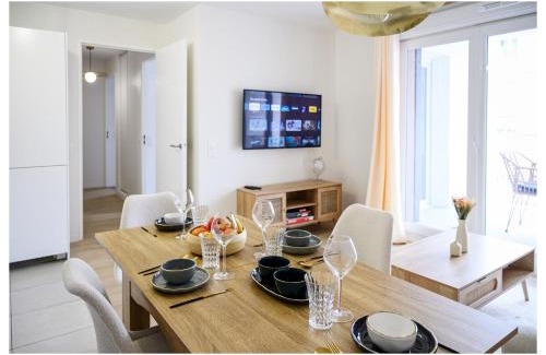 Romainville Apartment | Paisible 3 pièces, proche de Paris avec parking
