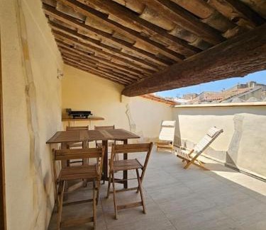 Fleury Apartment | Paisible maison de village avec terrasse