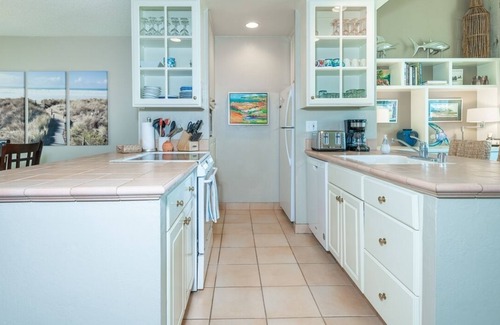 Pajaro Dunes Condo | Pajaro Dunes Resort: Top floor Modern Condo with Dazzling Ocean Views - Sleeps 6