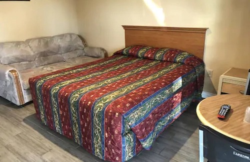 Westmont Hotel | Pala Motel