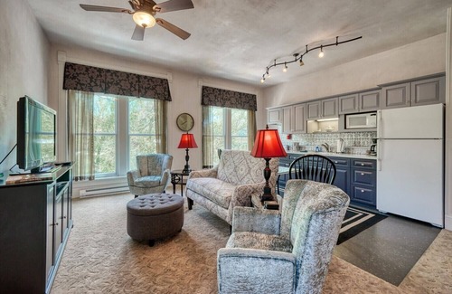 Salida Condo | Palace Hotel Condos- Suite 301- Elegant Suite with Historic Style