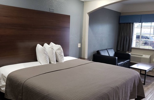 Barker Hotel | Palace Inn Hwy 6 North & Clay Rd