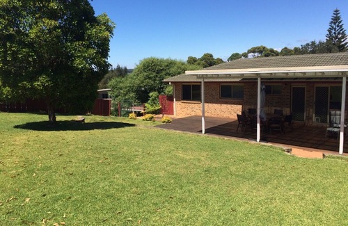 Wollumboola House | Palacete Beach Resort, Jervis Bay area - minutes from the beach!
